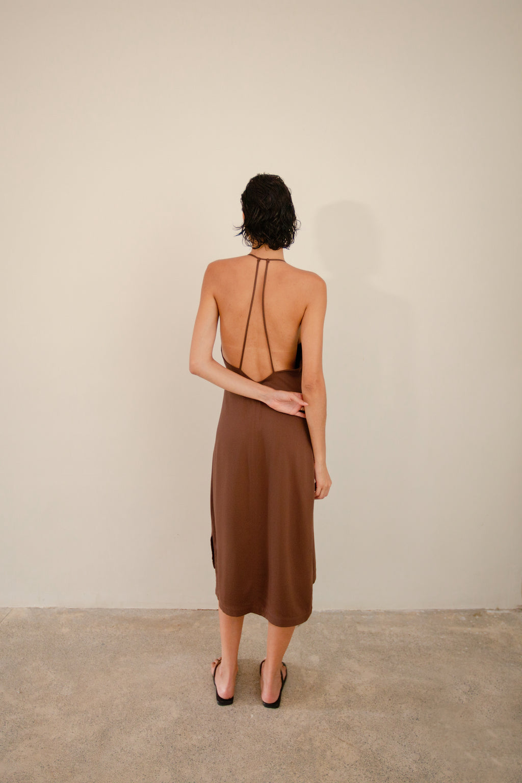vestido let marrom