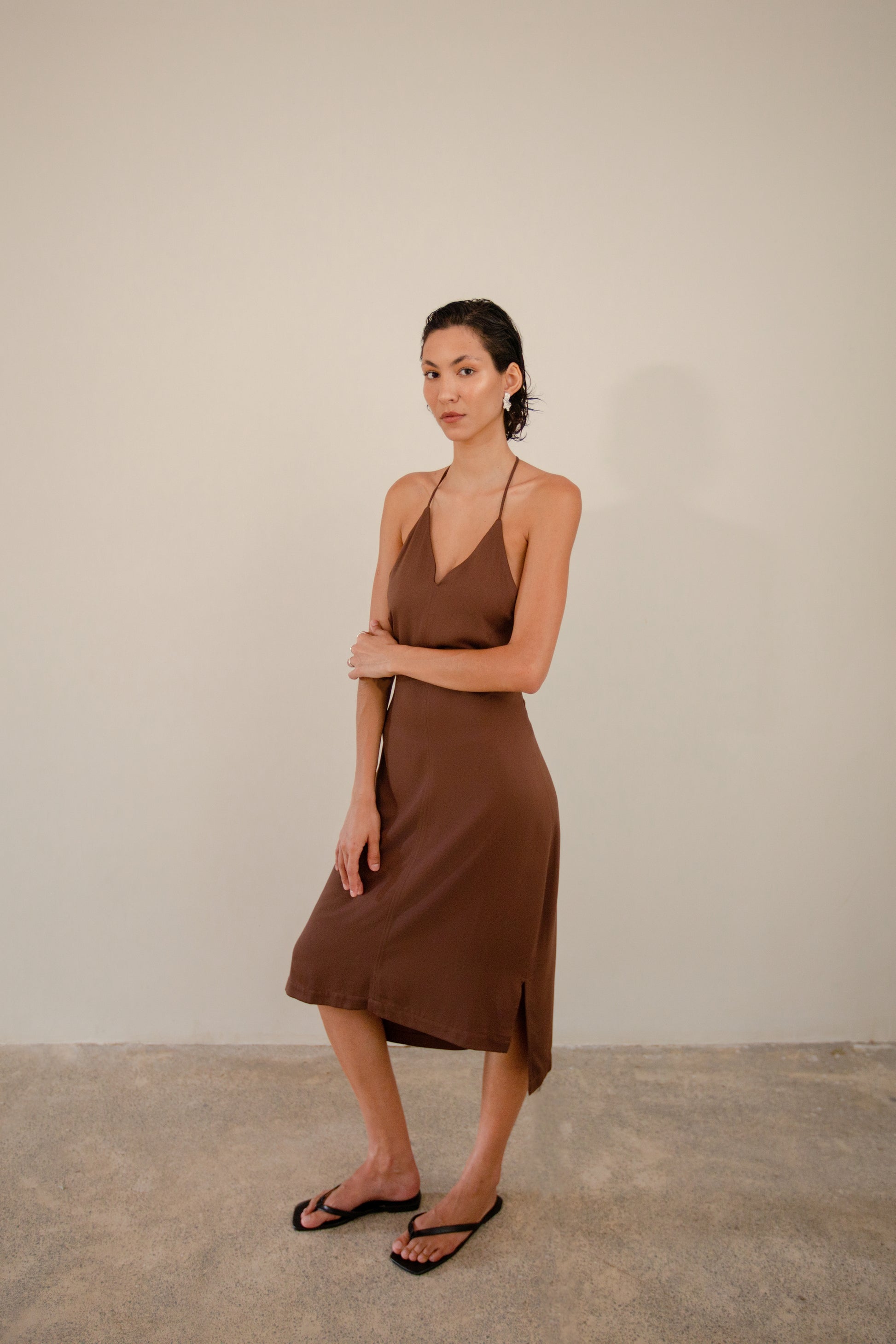 vestido let marrom